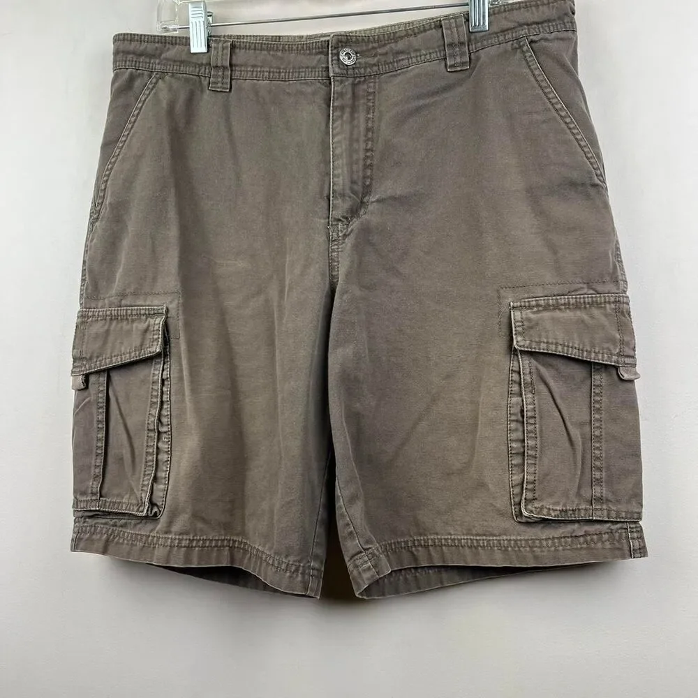 Nike ACG Brown Cargo Shorts With Multiple Pockets Size XL ( 36)
